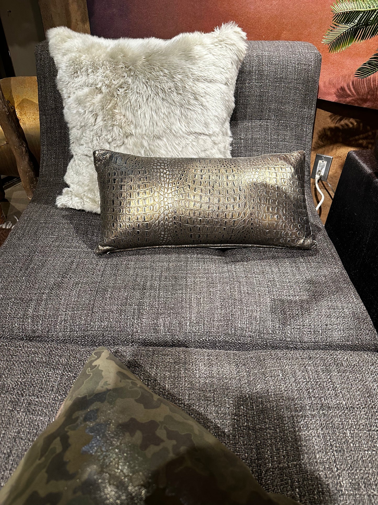 FUR PILLOW 24" x 24" White