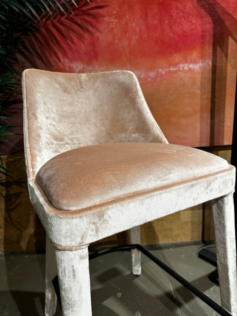 CASA LOLA BLUSH VELVET BARSTOOL