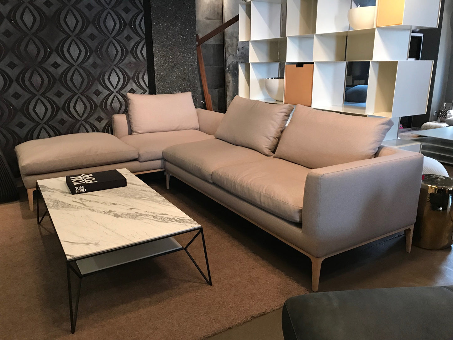 LEONARD SOFA SECTIONAL